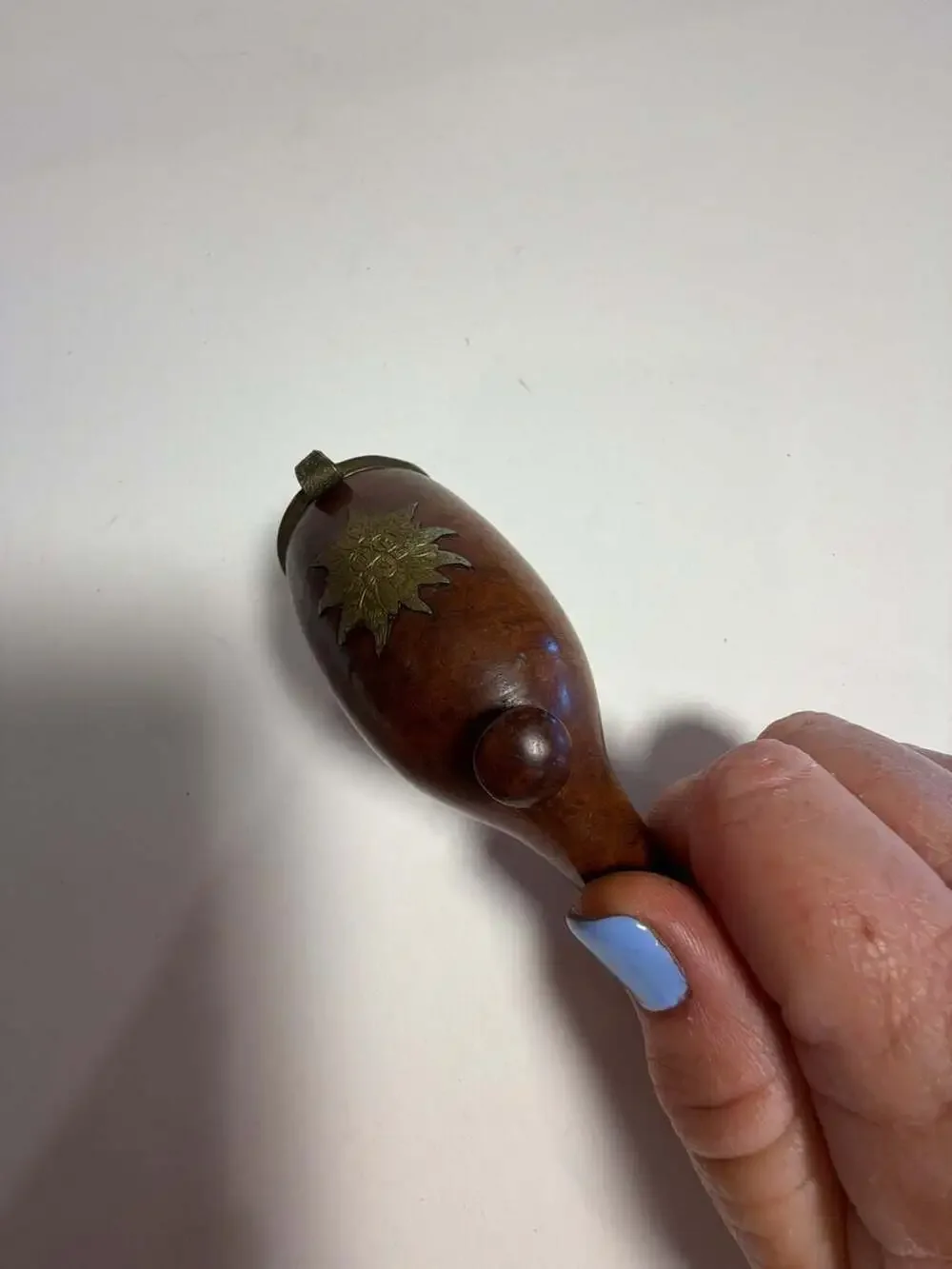 Vintage Hand-Carved Swiss Tobacco Pipe with Edelweiss Brass Inlay